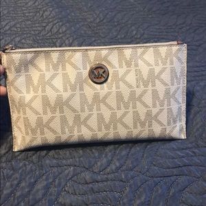 Michael Kors Clutch